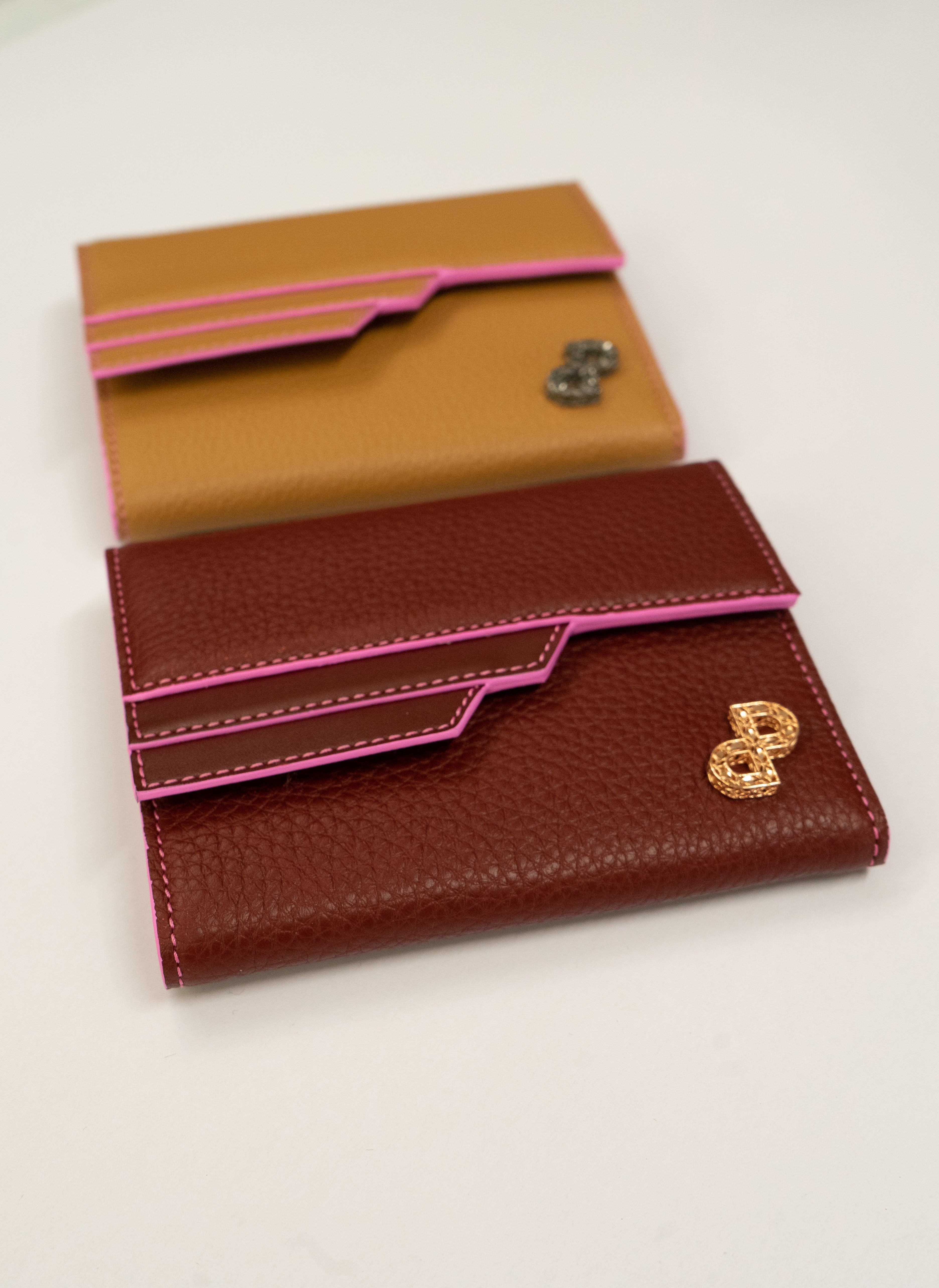 JULIA wallet in 3D hardware Inspiration from The Roman Colosseum - All MADE IN ITALY