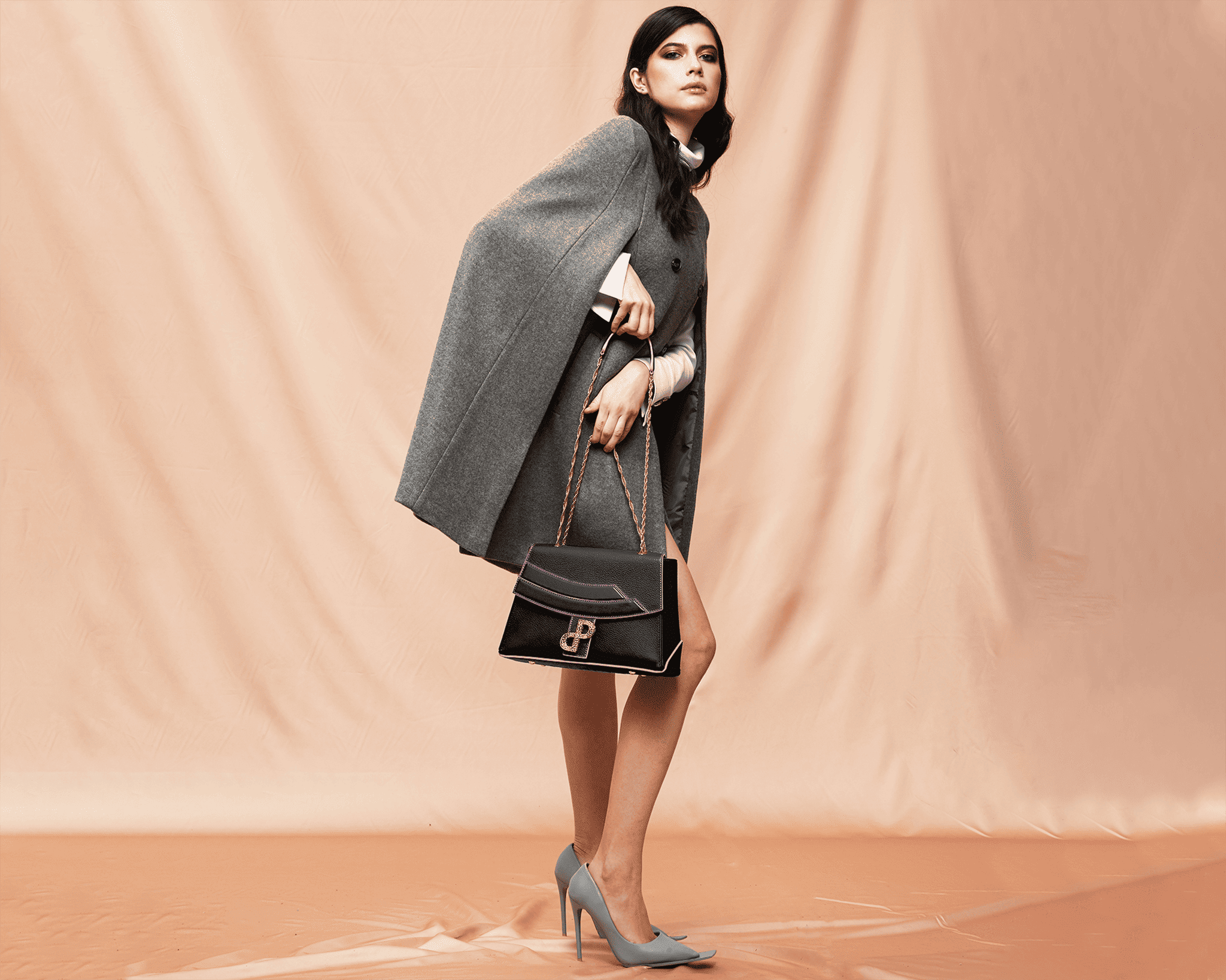 LIVIA Messenger bag – ForeverLuxury Italian messenger bag with 3D hardware, All MADE IN  ITALY. Black with pink accents